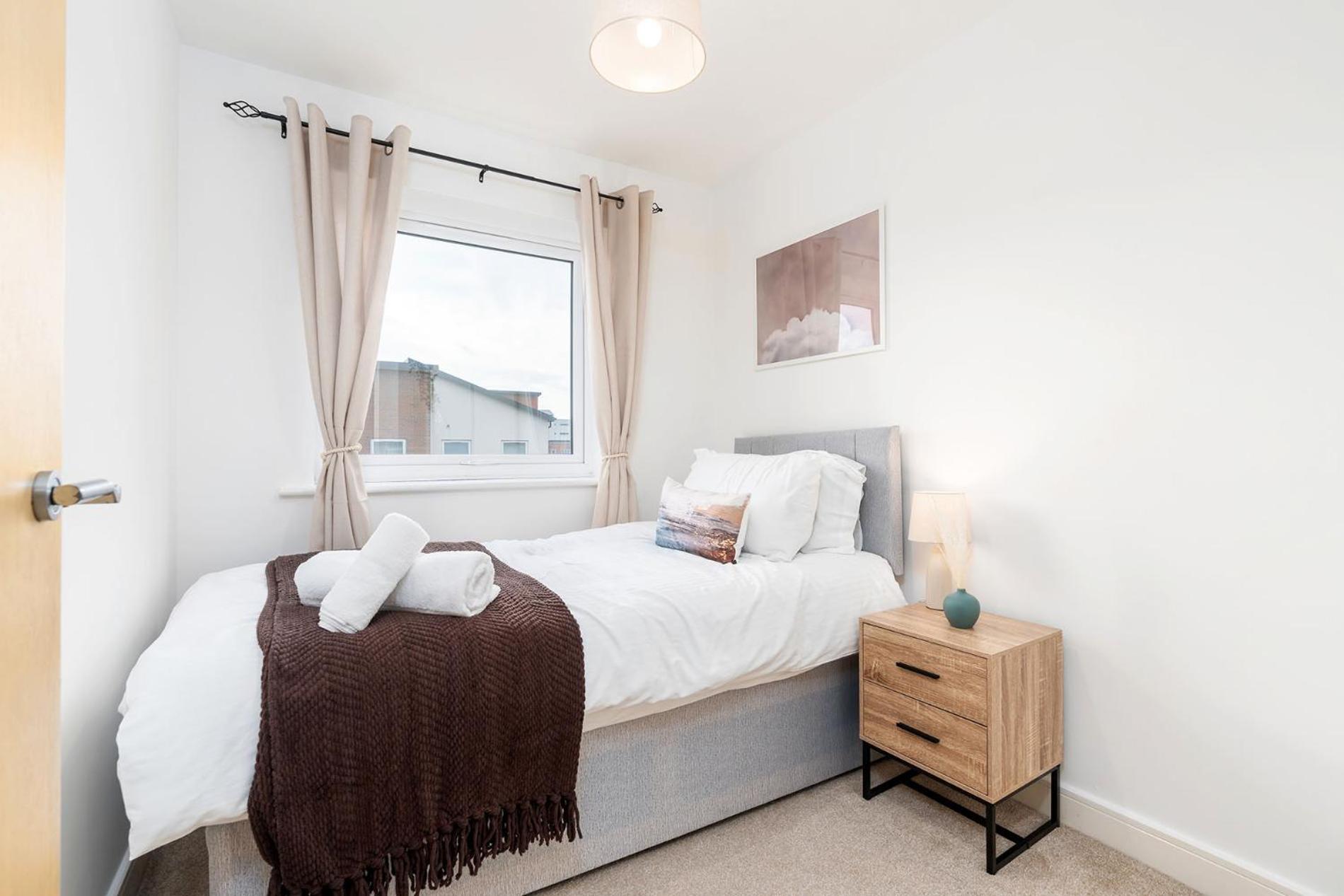 6 Guests - 3 Bedrooms - Free Wi-Fi - マンチェスター エクステリア 写真